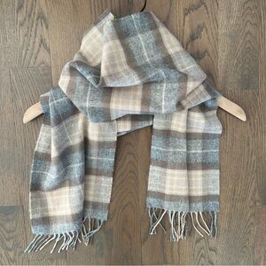 Royal Speyside 100% Cashmere Oblong Plaid Tartan Scarf in Natural Buchanan